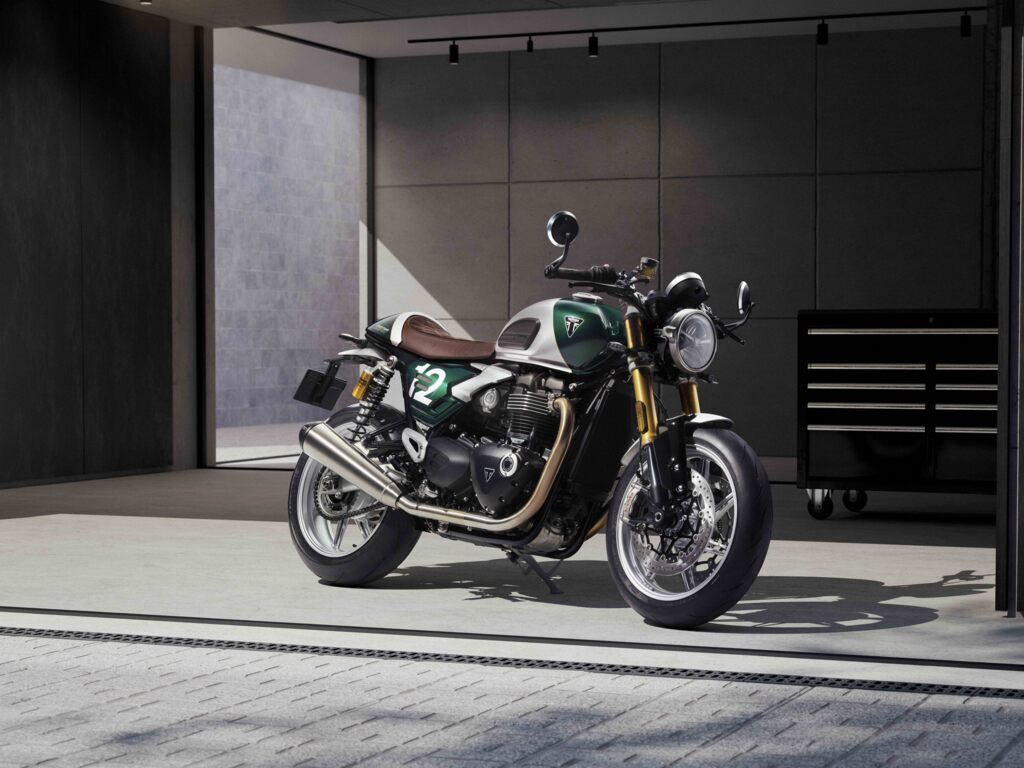 Triumph esitles Speed Twin 1200 Cafe Racer Editioni