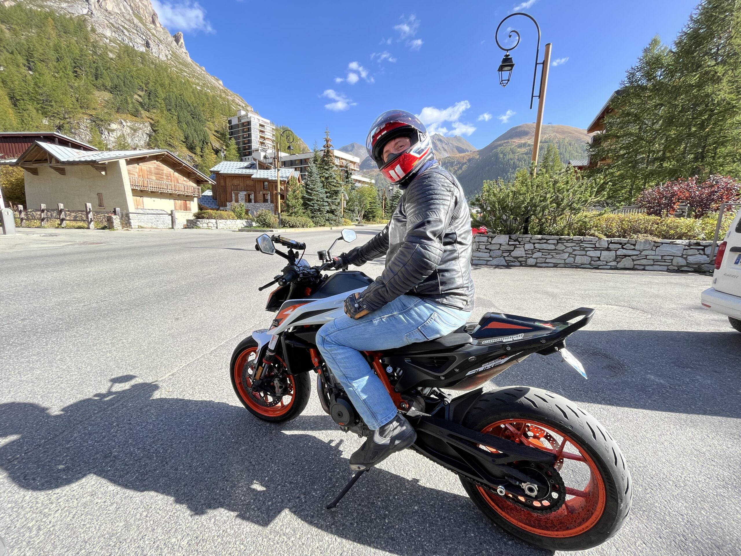 KTM 890 Duke R – emotsioonide masin, mis ei sobi kõigile